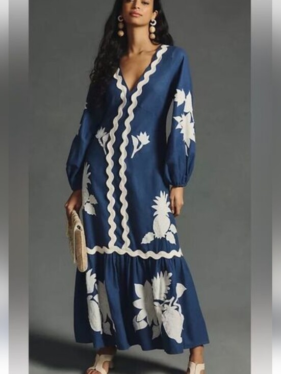 FARM Rio Dresses & Skirts - Farm Rio Blue Linen Embroidered V-Neck Maxi Dress Size Large